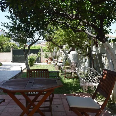 Apartman Modern With Garden Kíszamosz